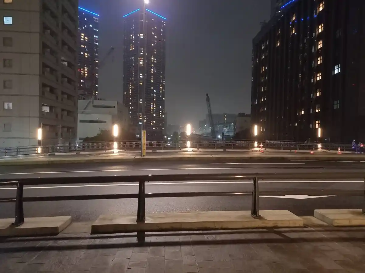 夜のオシャレな間接照明の写真