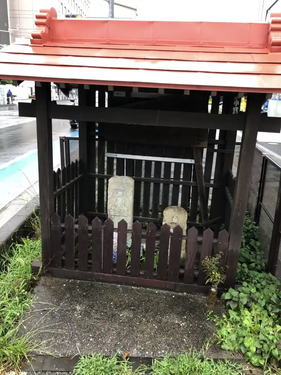 お女郎地蔵と火の玉不動の祠（心霊スポット？）の写真