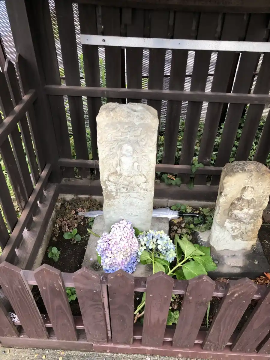 お女郎地蔵と火の玉不動の祠（心霊スポット？）の写真