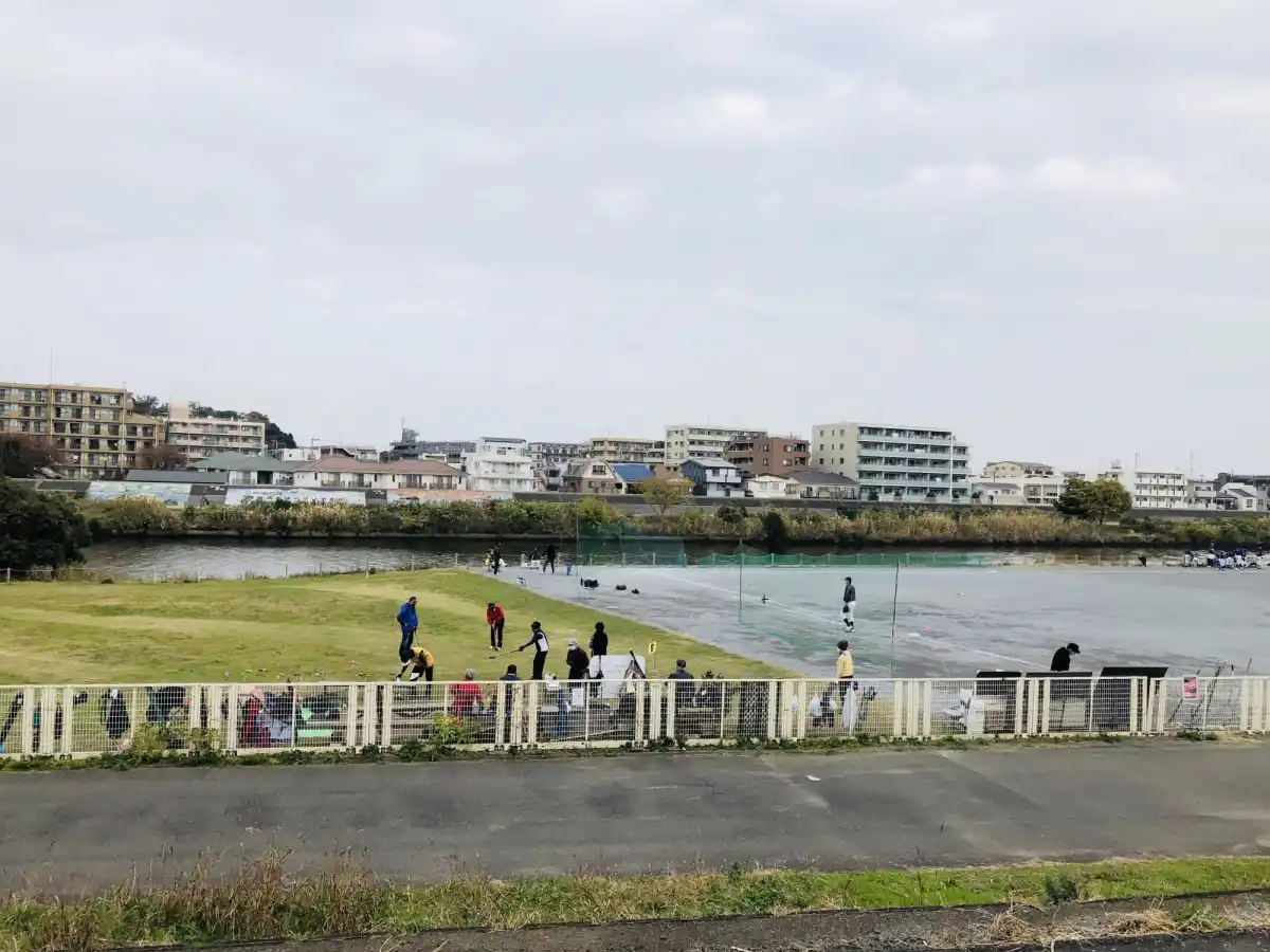 鶴見川樽町公園の写真