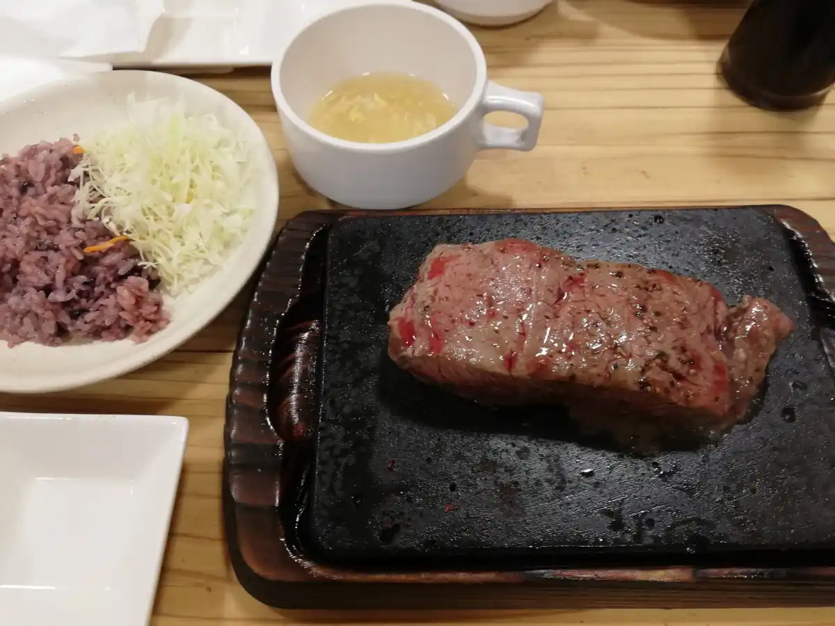 やっぱりステーキあしびなー店の写真