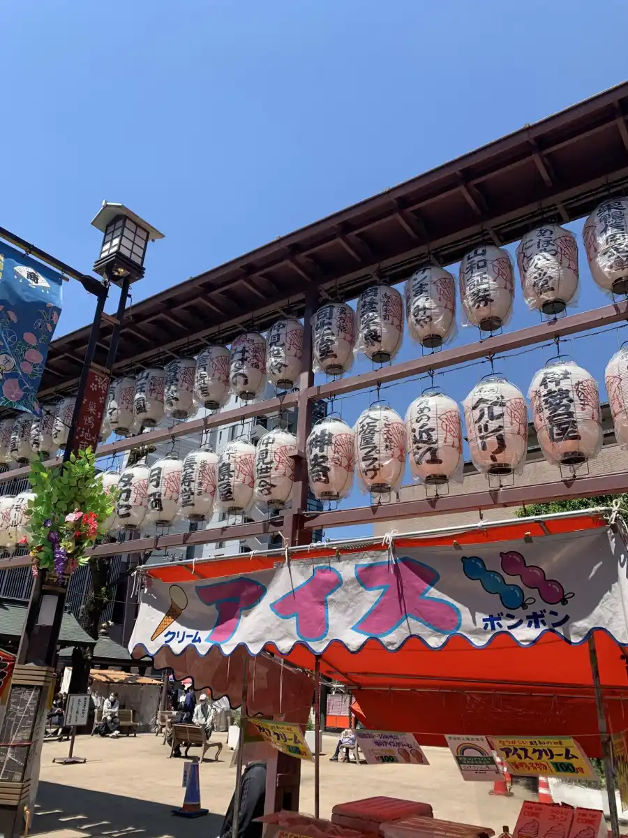 巣鴨地蔵通り商店街の写真