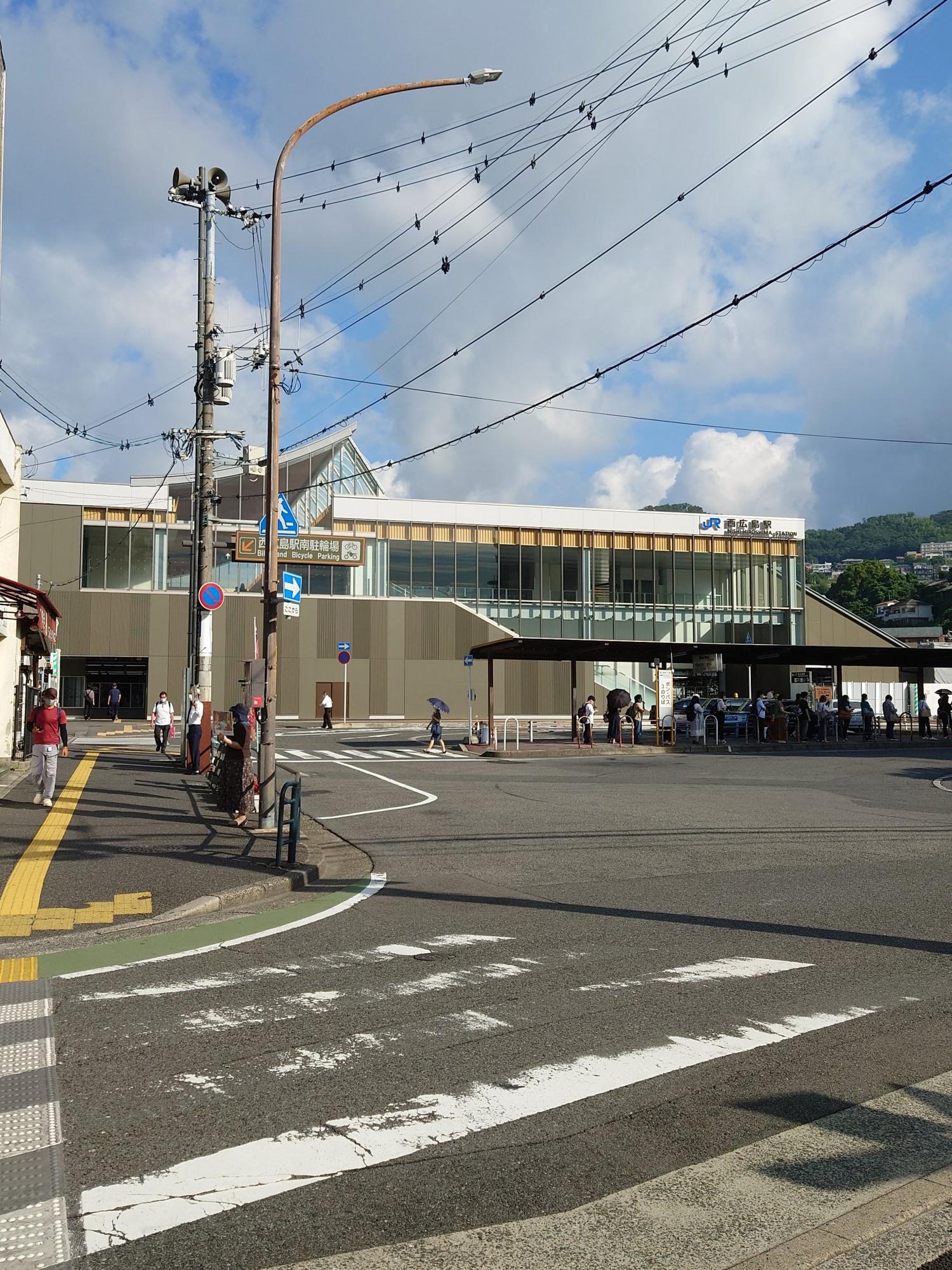 JR西広島駅南口ロータリーの写真