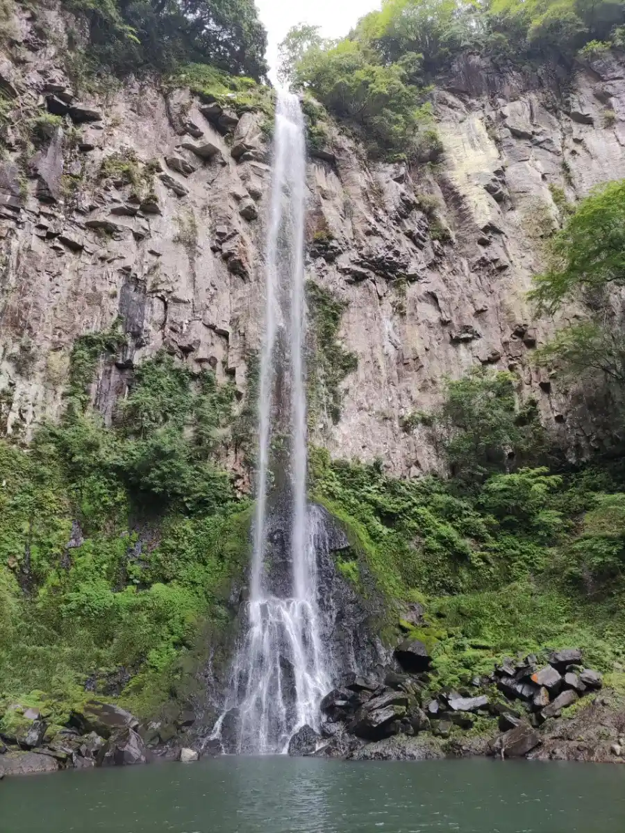 東椎屋の滝の写真