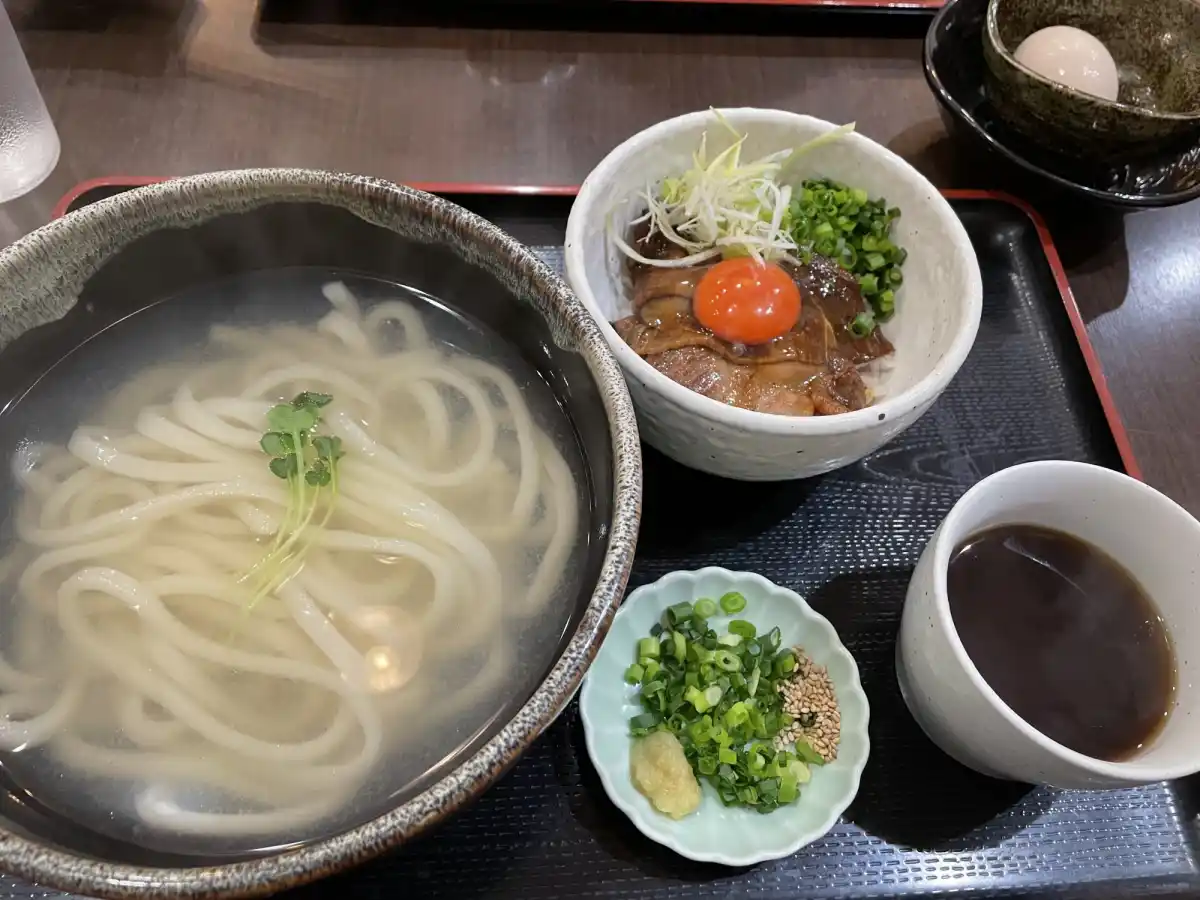 讃岐のおうどん 花は咲く 新宿戸山店の写真