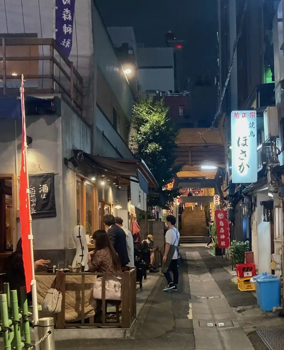 烏森神社の参道の写真