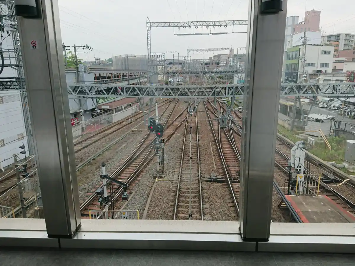 近鉄大和西大寺駅　展望デッキの写真