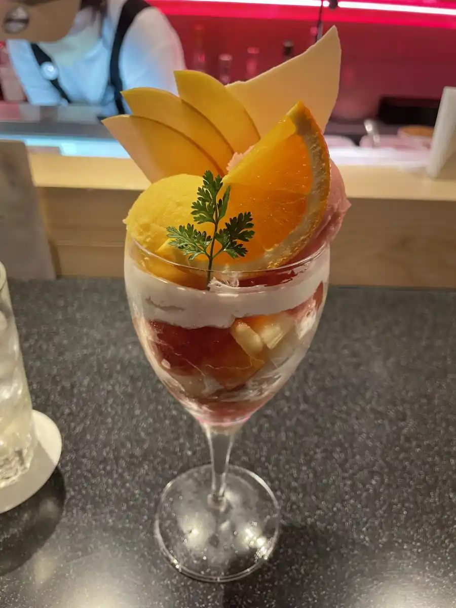 パフェ、珈琲、酒、佐藤の写真